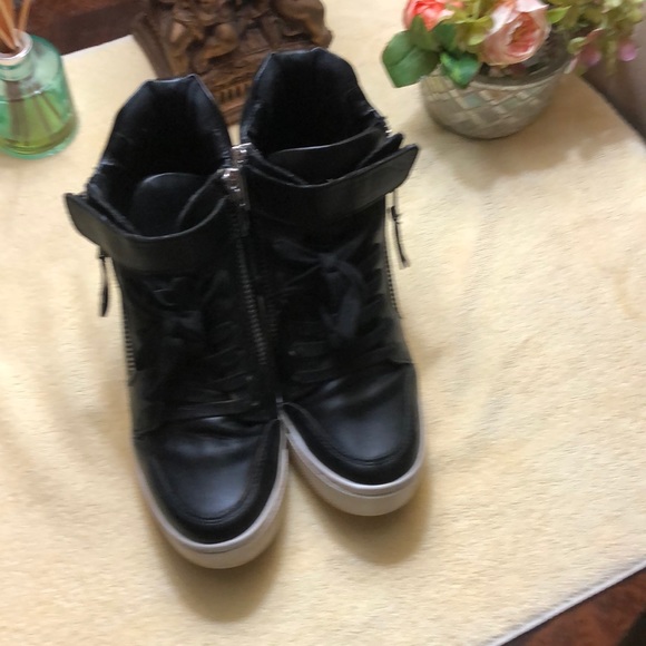 Wedges - Picture 3 of 3